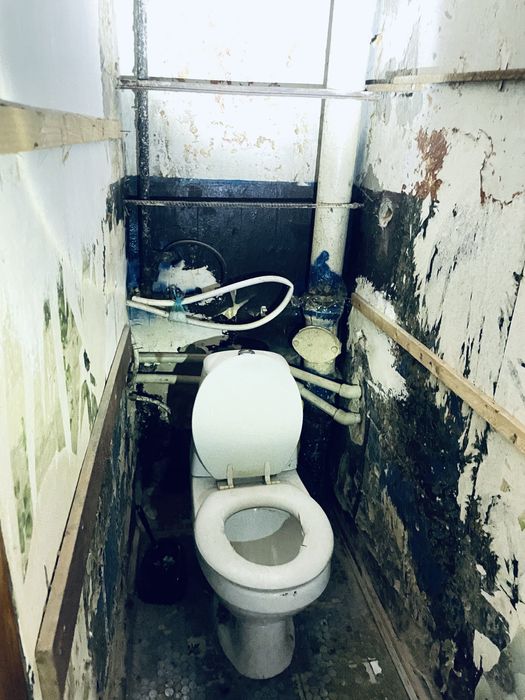 Продається 2 -х кімнатна квартира ст . Переяславська