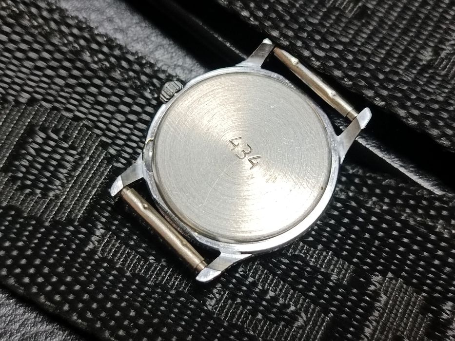 Годинник часы Луч Кварц СССР