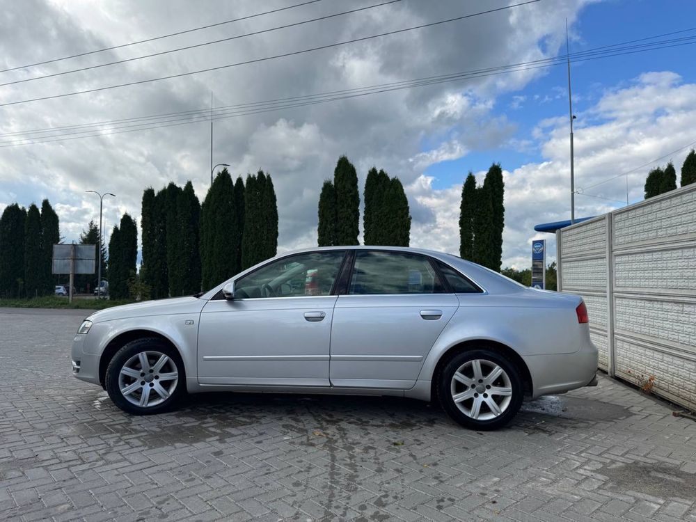 Audi A4 B7 седан