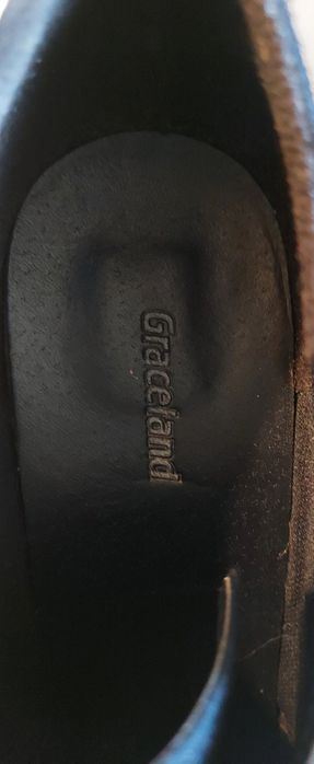 Sznurowane granatowe czółenka