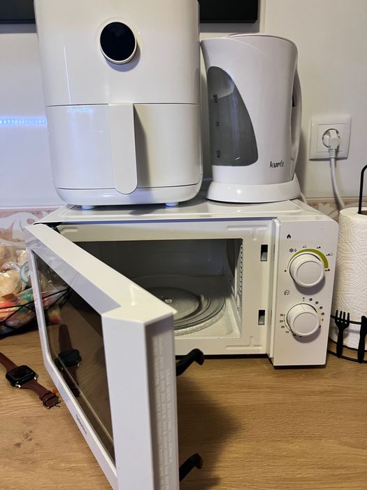 Airfryer, microondas e esquentador de água