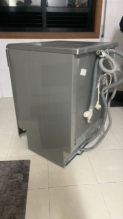 Máquina lava loiça para peças