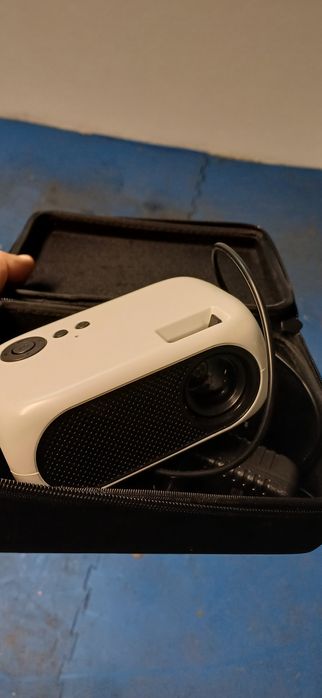 Mini projetor Wi-Fi