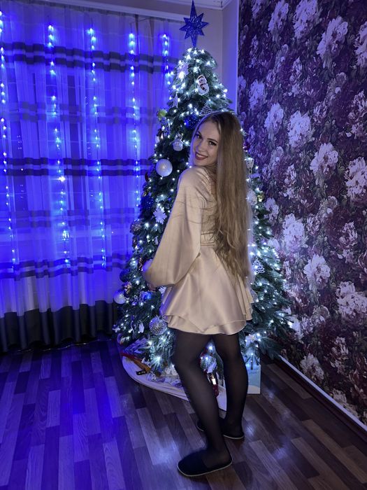 Атласна корсетна сукня