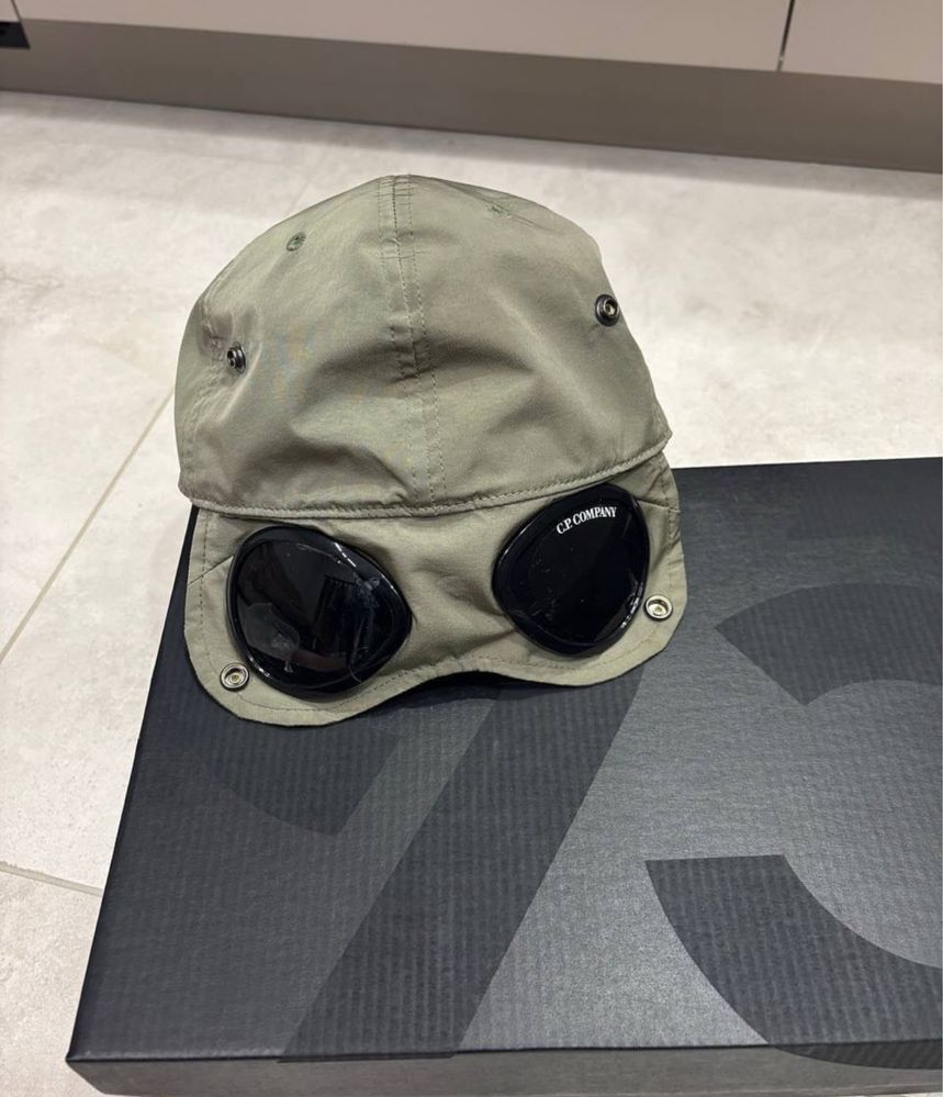 Кепка cp company оригинал
