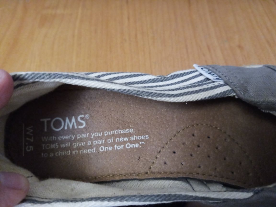 Еспадрільї Toms нові