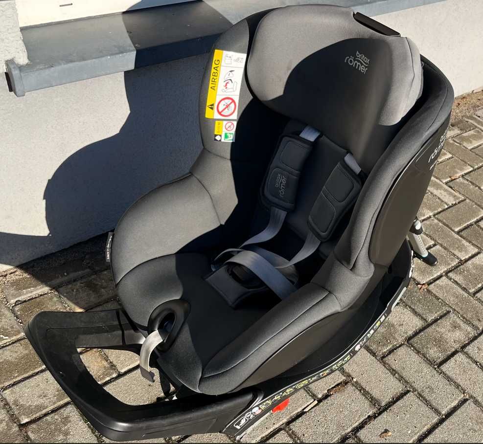 Britax Romer Dualfix M I-Size Fotelik Samochodowy