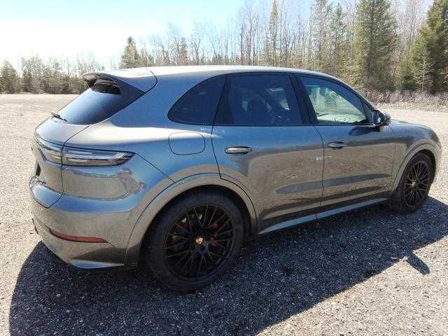 Porsche Cayenne GTS 2021 +