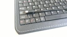 ETUI na tablet z przewodową klawiaturą na micro USB