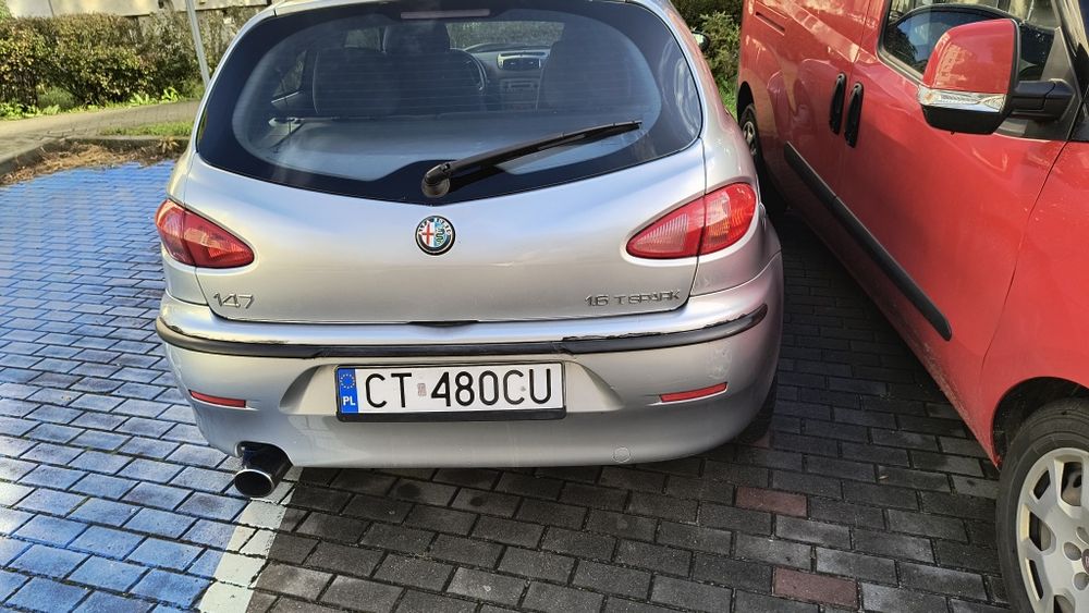 Alfa Romeo 147 16 benzyna 2002 rok produkcji