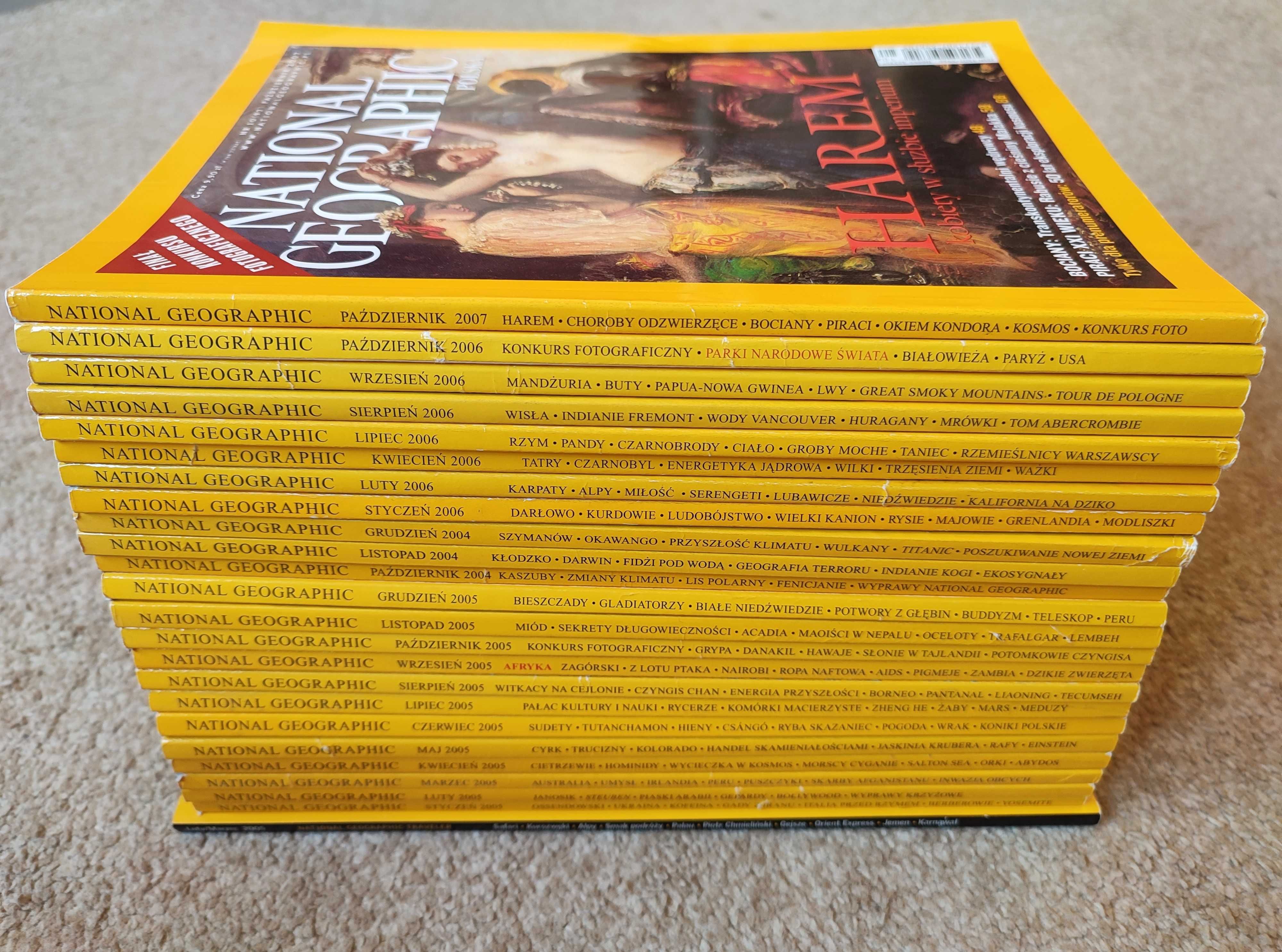 National Geographic 24 egzemplarze, cały rocznik 2005 plus inne luźne