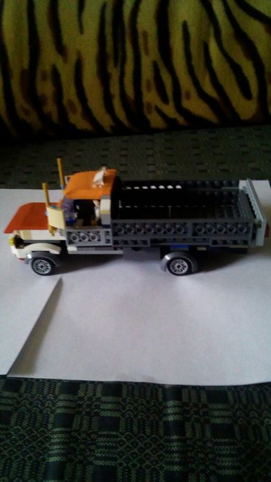 3 Машинки з оригинального лего.