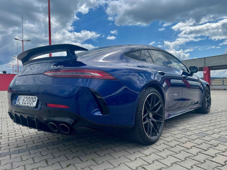 Mercedes- Benz AMG GT 43 Wynajem krótkoterminowy i długoterminowy.