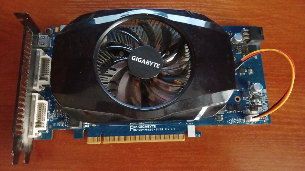 Видеокарта Gigabyte GeForce GTS-450 512МБ