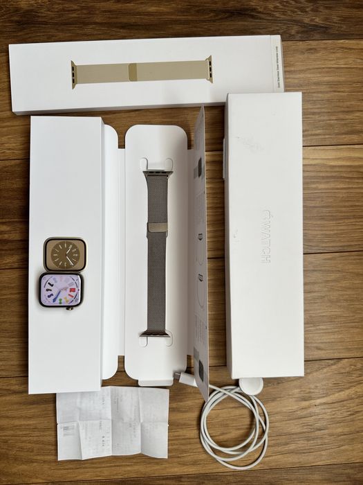 APPLE Watch 8 GPS Cellular 45mm ze stali nierdzewnej kolor złoty