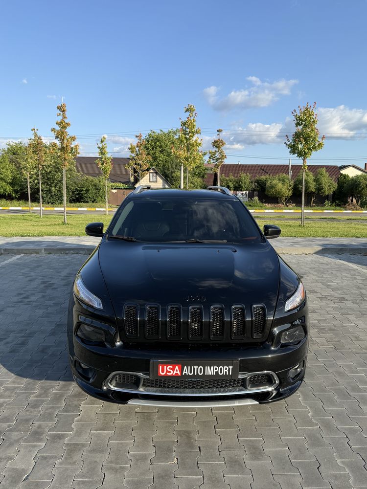 Jeep cherokee 2017 3.2 overland