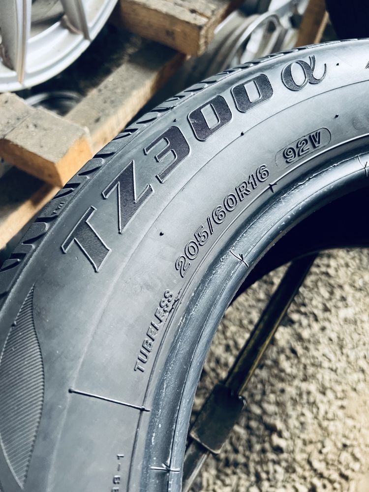 Шини Резина Літні 205 60 16 Firestone TZ300  2шт