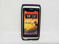 Srebrna Nokia N8 (Transmiter FM, Symbian Belle, Optyka Carl Zeiss)