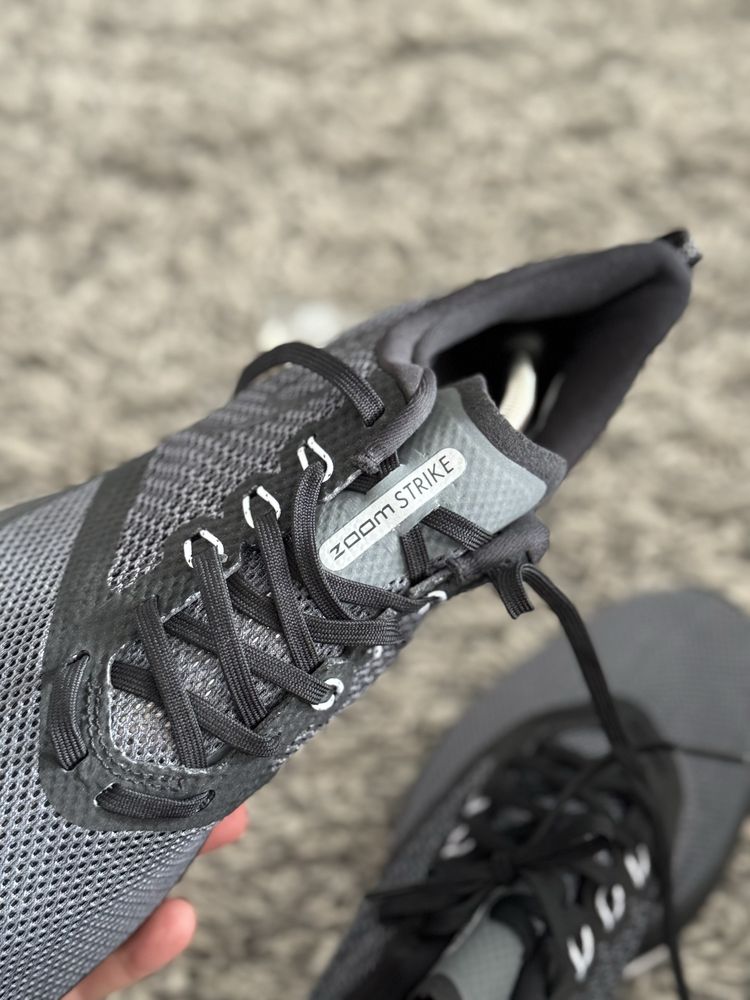 Кроссовки Nike Zoom Strike AJ0189-003 Розмір 44 28 см