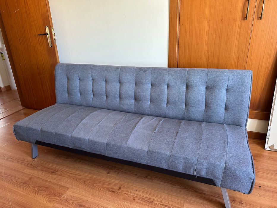Sofá cama cinzento