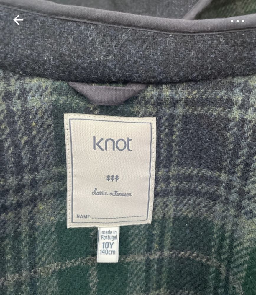 Casaco de menino Knot, 10 anos (140cm), como novo. Preço novo 189€
