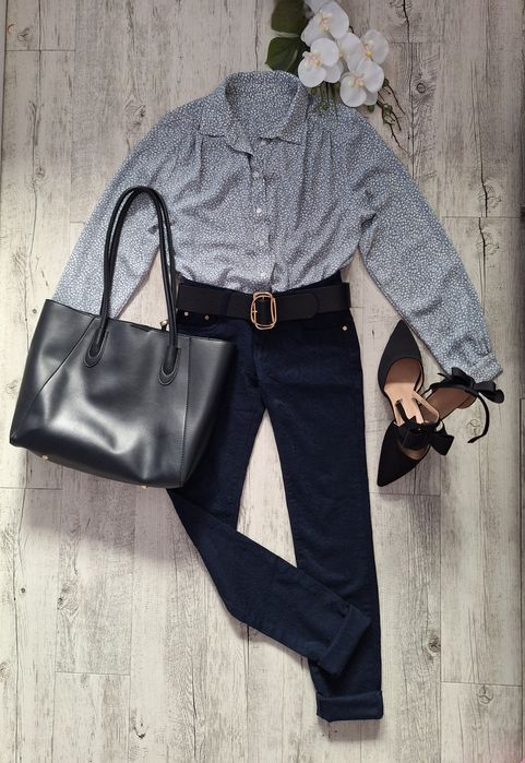 Spodnie jeansowe damskie 95% bawełna XS 34 granatowe wytłaczany wzór