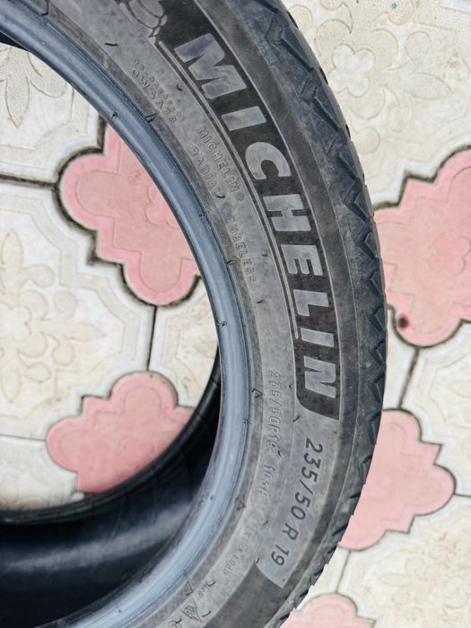 Шини разноширокие michelin cross climate 2 r 19 лето