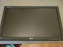 Monitor LG 24" DVI VGA HDMI sprawny