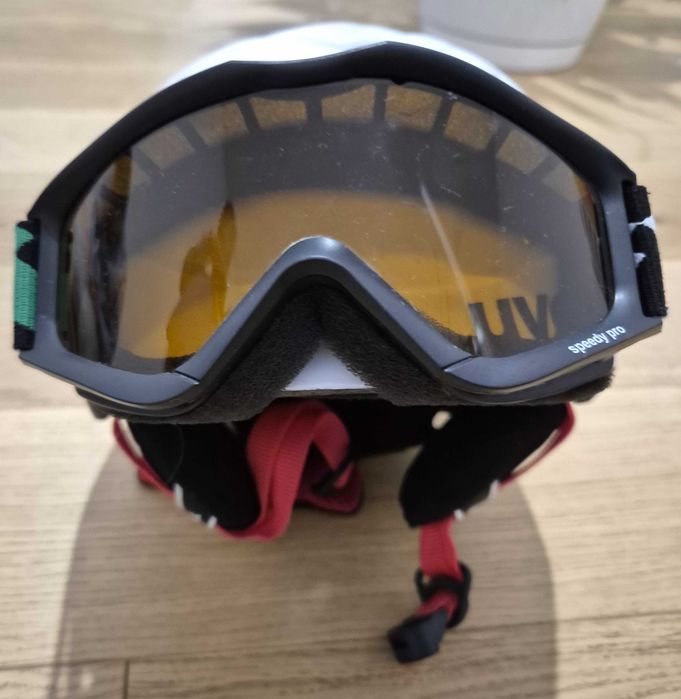 Kask narciarski dziecięcy plus gogle rozmiar 52 - 54 cm