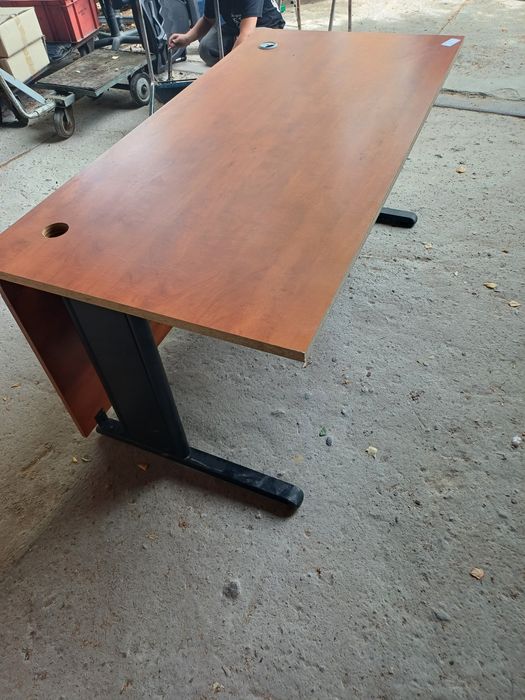 Biurko, zestaw biurowy, biurka