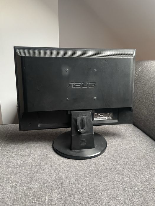 Monitor Asus.