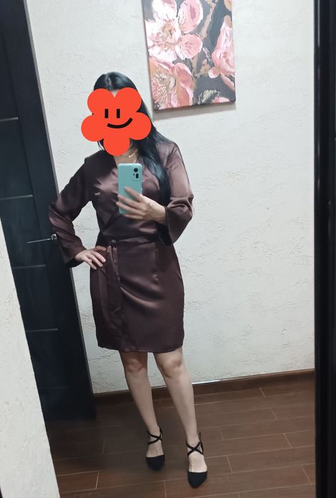 Шовкова сукня на запах