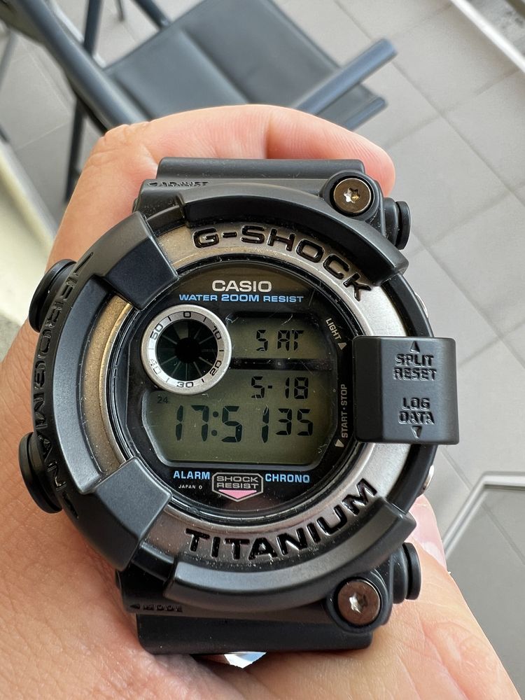 Zegarek Casio G-Shock DW-8200 Frogman Titanium