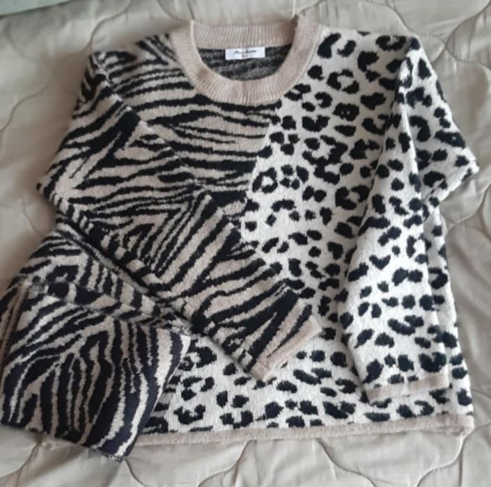 Luźny sweterek jesienny z szalikiem M/L