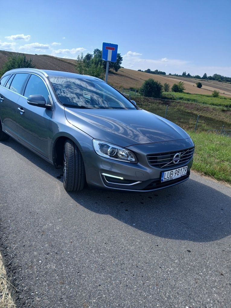 VOLVO V60 T5 AWD 2.5