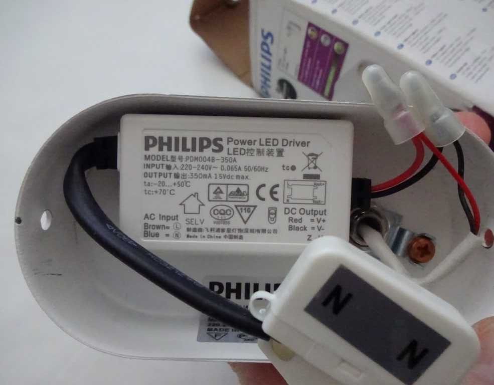 Kinkiet Ścienny Biały Philips LED 1 x 4W