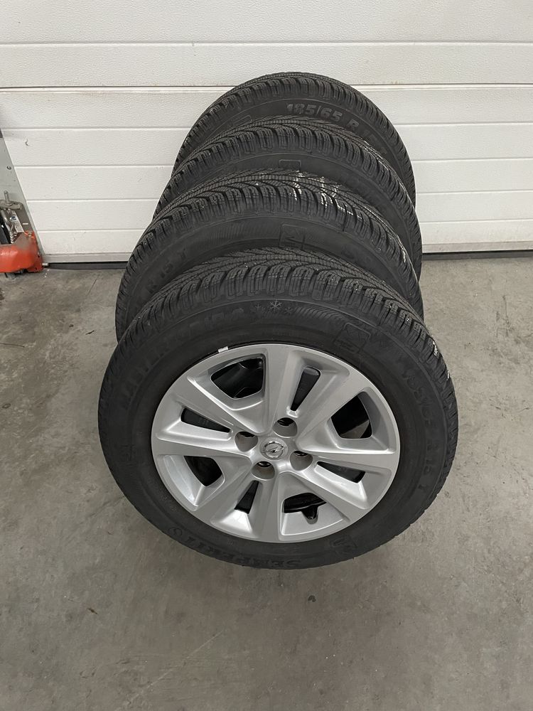 Kola zimowe opel corsa d e 15 cali 4x100 opony185/65/15 semperit
