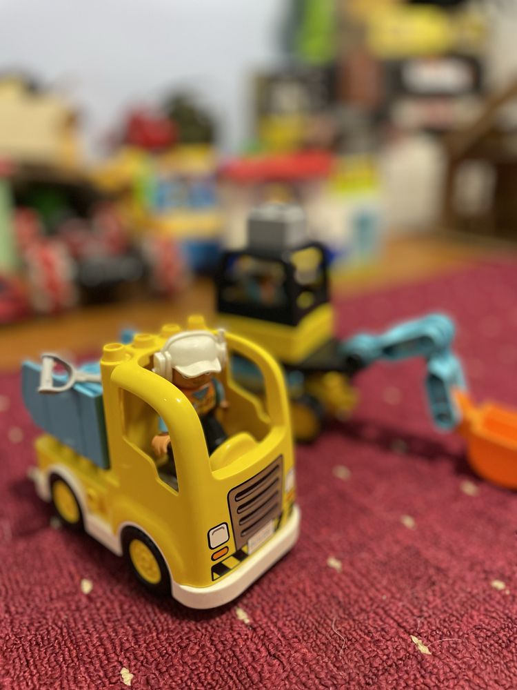 Lego Duplo вантажівка та гусеничний екскаватор 10931