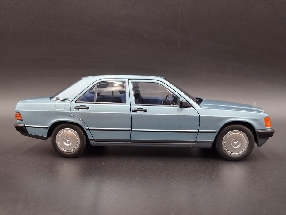 1:18 Norev 1984 Mercedes 190E model nowy