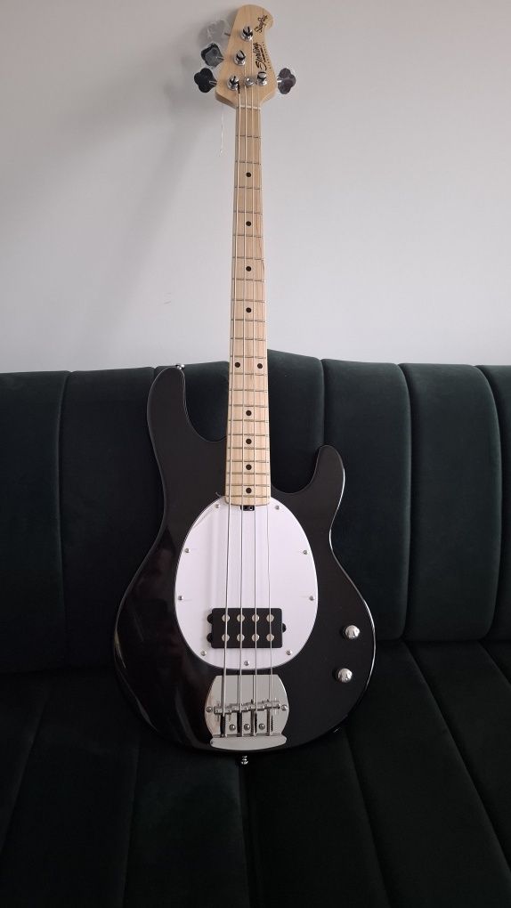 Gitara basowa Sterling ray2 by music man black 4 strunowa