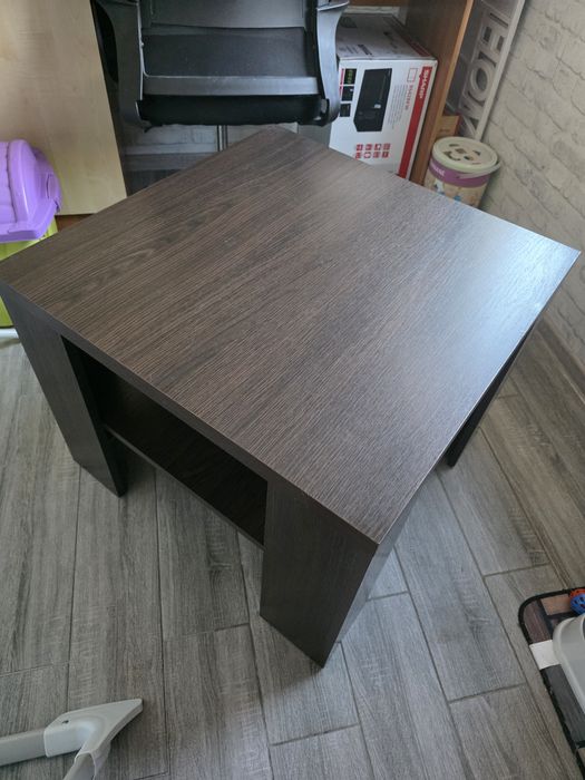 Stolik kawowy do salonu