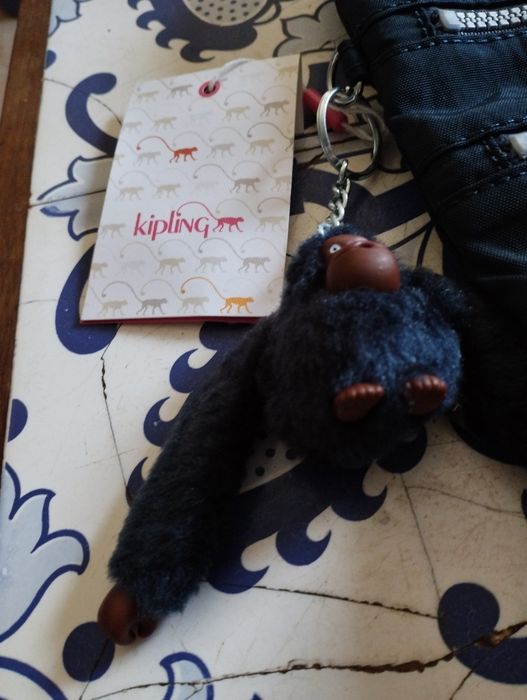 Mala de senhora negra á tiracolo nova