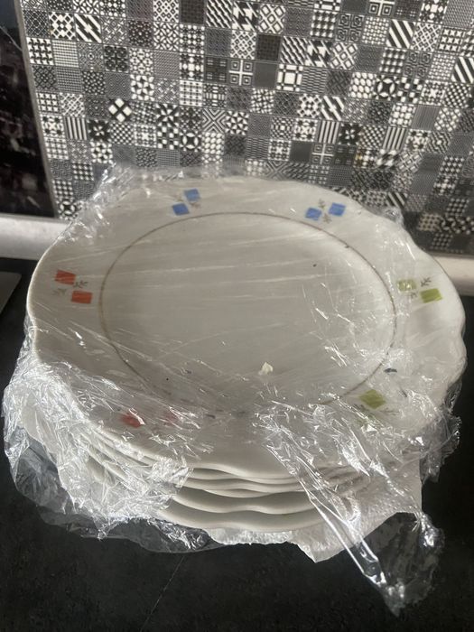 Тарелки 9 штук