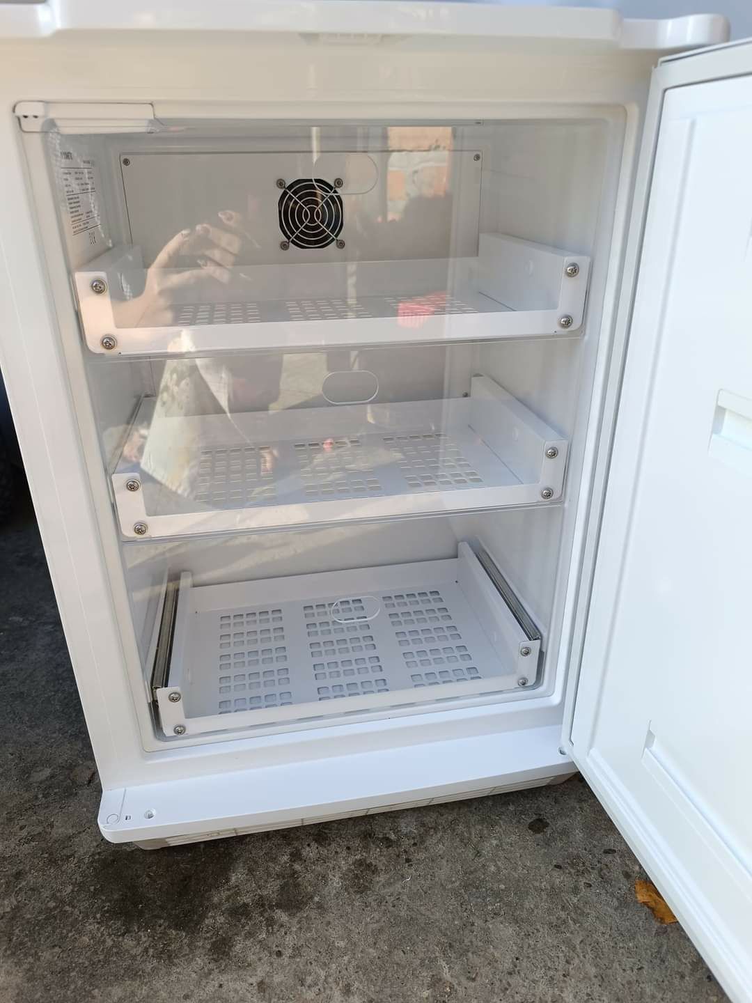 Холодильник для зберігання грудного молока