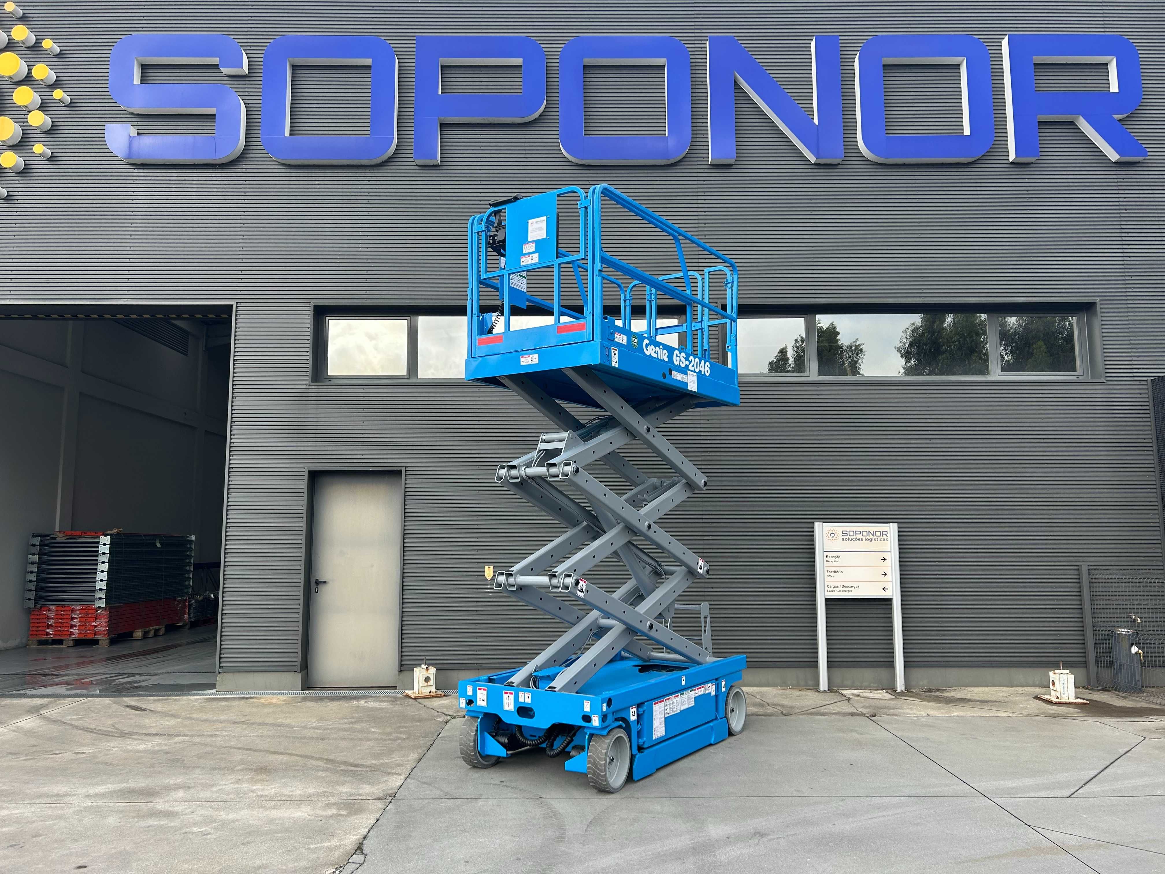 Plataforma elétrica Tesoura Genie GS-2046