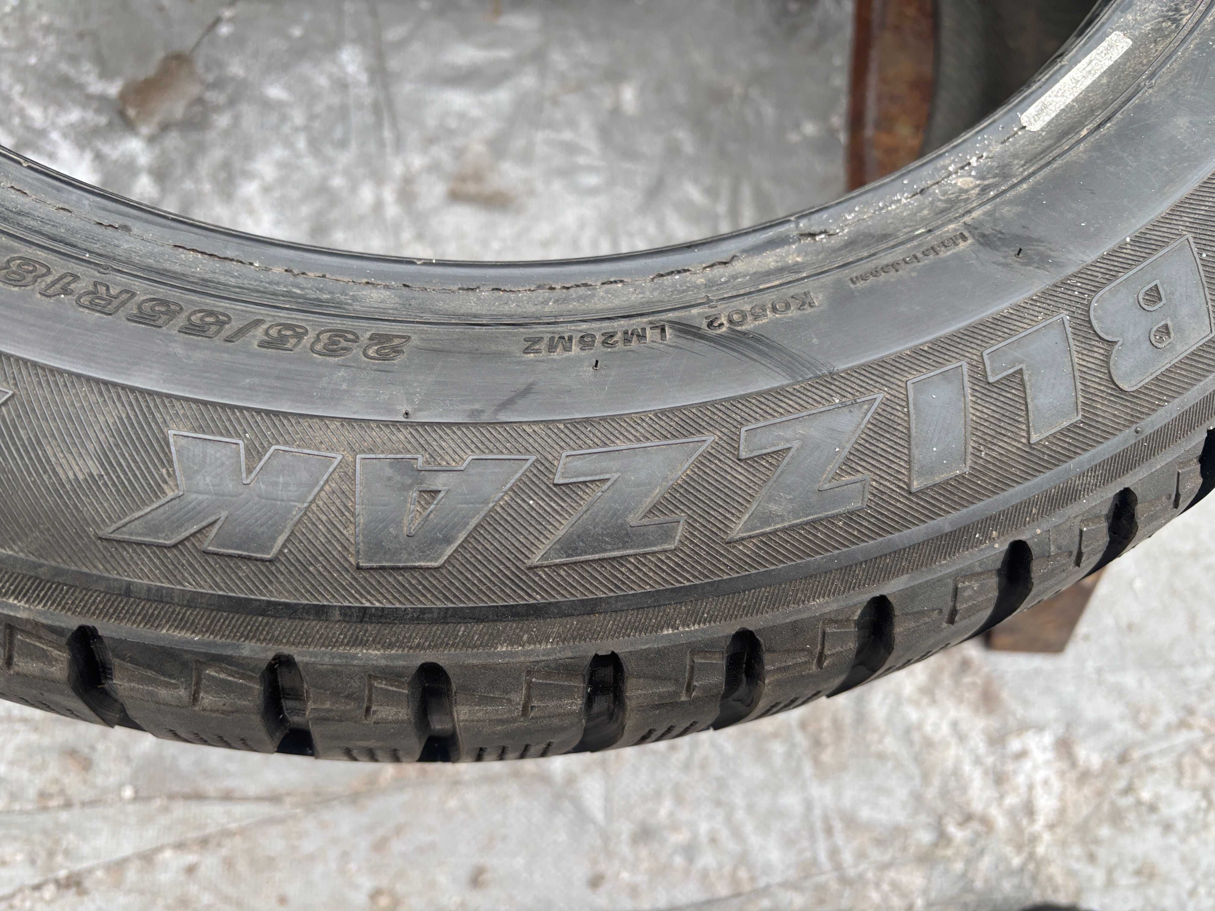 235-55-R18 BRIDGESTONE BLIZZAK 2штуки пара резины GERMANY