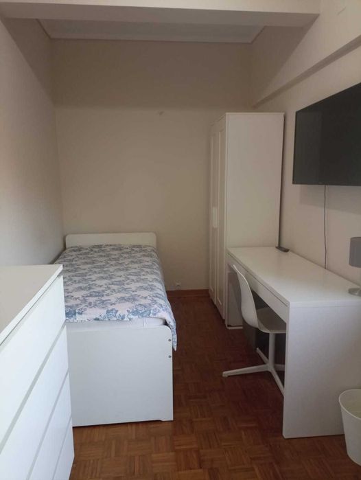 Alugue quarto com tudo incluído