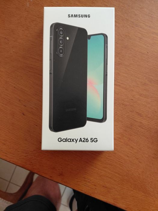 Samsung A26 128g  igual a novonovo. Fatura é garantia 3 anos.