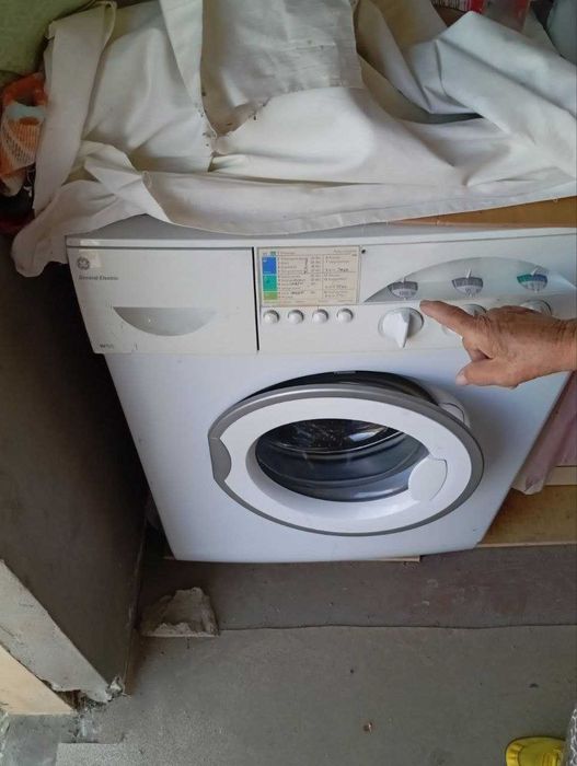 Продам стиральную машинку General Electric