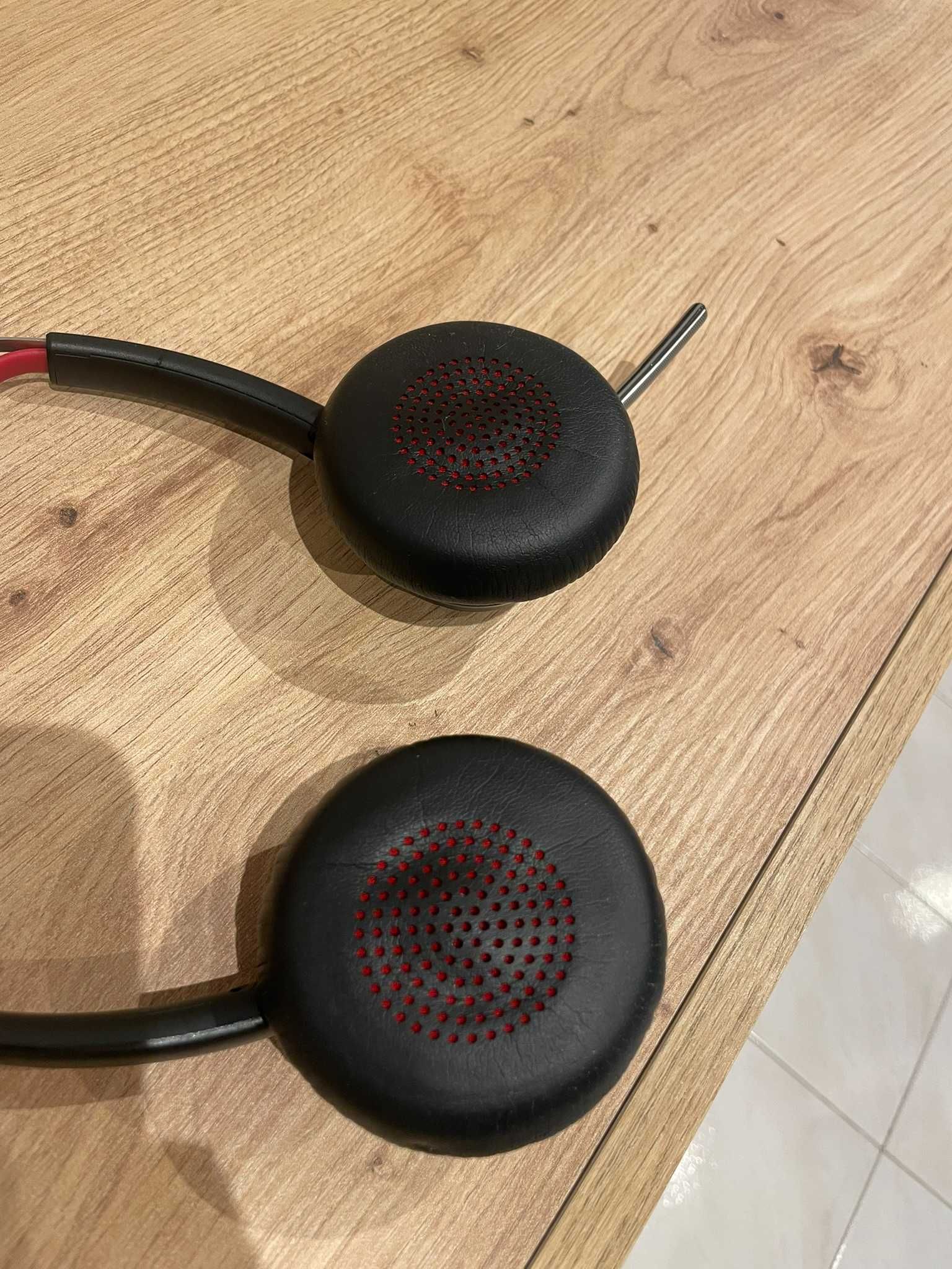 Auscultadores Plantronics Bluetooth com cancelamento de ruído